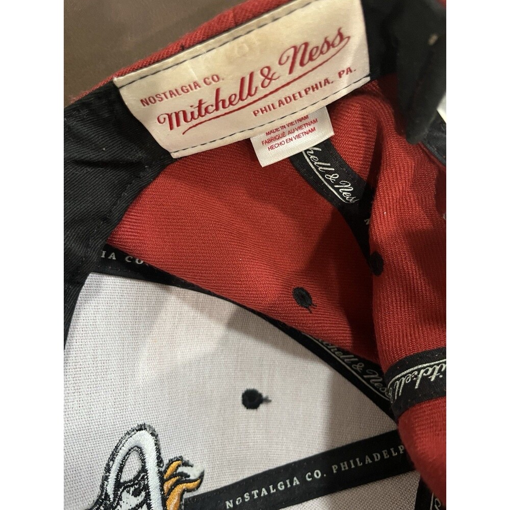 Miami Heat Mitchell & Ness Snapback Hat Red Gray NBA Adjustable Cap - Picture 2 of 6